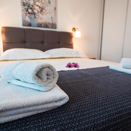 Apartment Gloria Подстрана Екстериор снимка