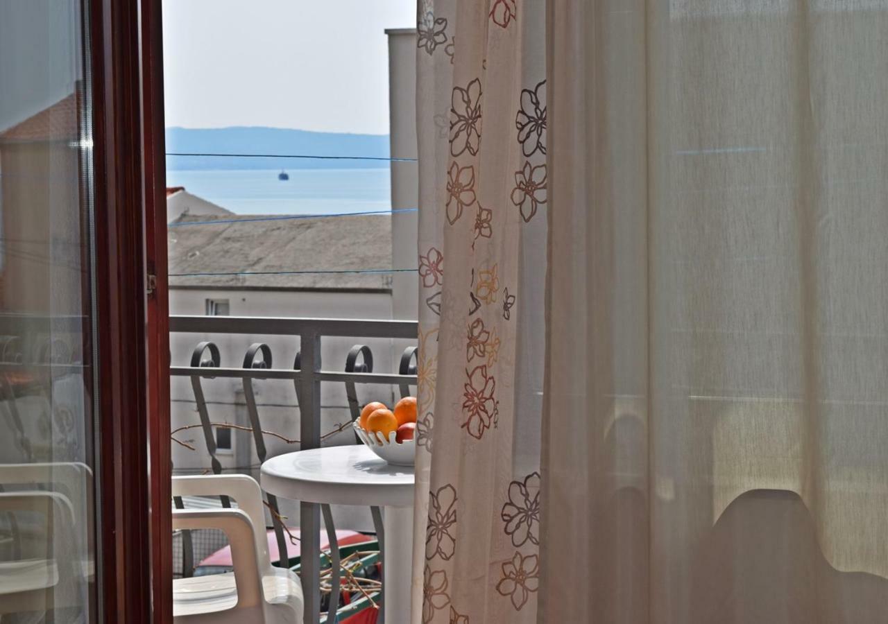 Apartment Gloria Подстрана Екстериор снимка